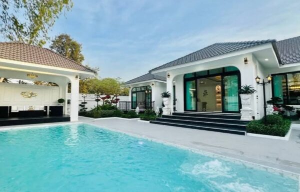 Luxury Pool villa for sale